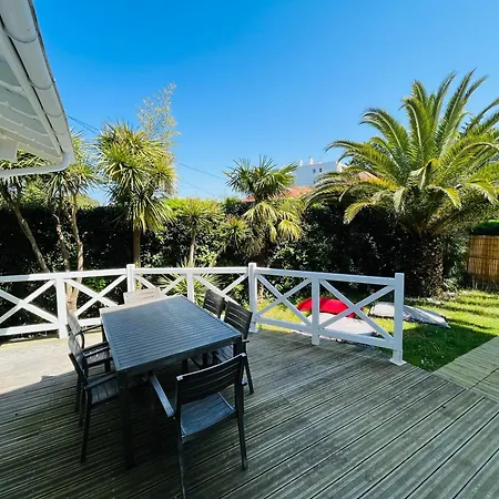 Βίλα Biarritz, Castellamare, Magnifique Maison Avec Piscine *