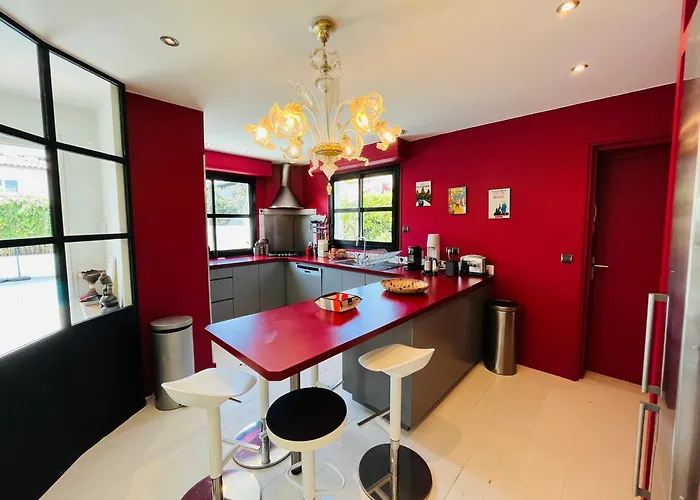 Βίλα Biarritz, Castellamare, Magnifique Maison Avec Piscine *