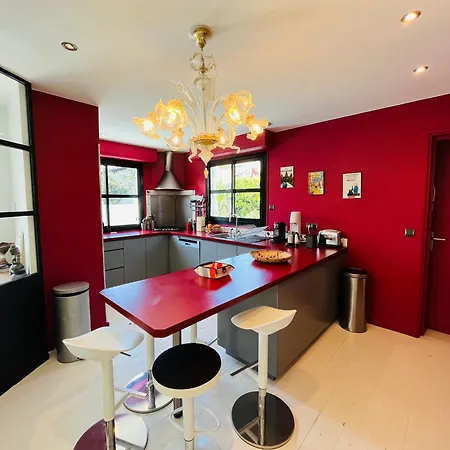 Villa Biarritz, Castellamare, Magnifique Maison Avec Piscine *