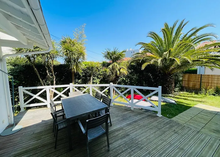 Villa Biarritz, Castellamare, Magnifique Maison Avec Piscine *